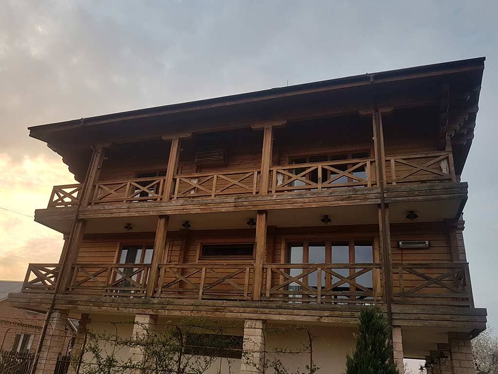 Wooden Evolution: Реставрация фасада дома (Горенка) - фото 1
